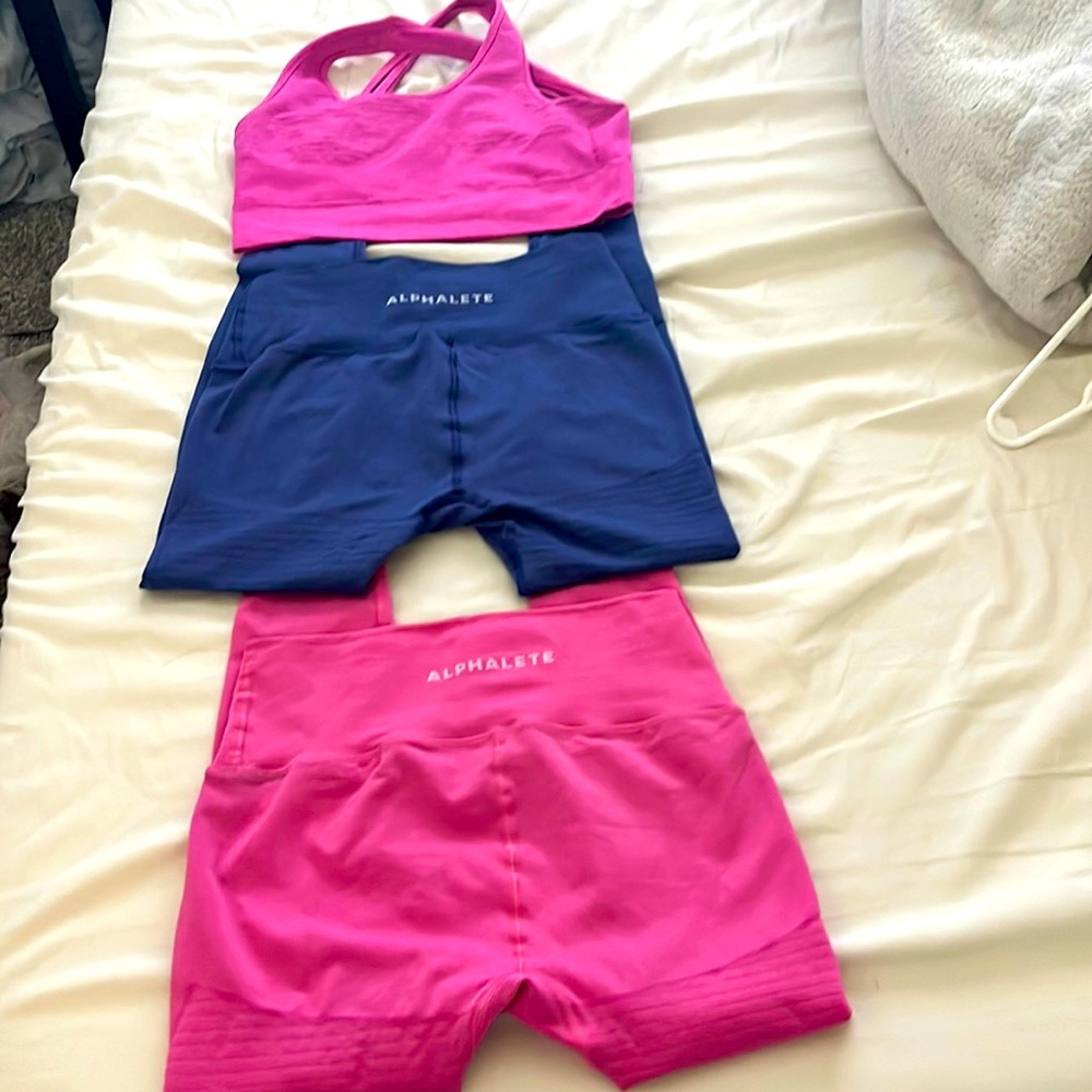 Alphalete revival bundle leggings sports bra